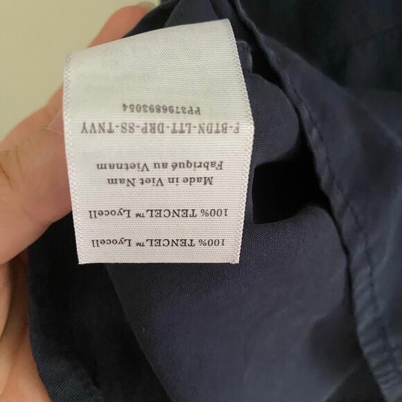 Everlane The Drape Dark Blue Blouse Lyocell Tencel Short Sleeves Womens Size 12 - Picture 9 of 10